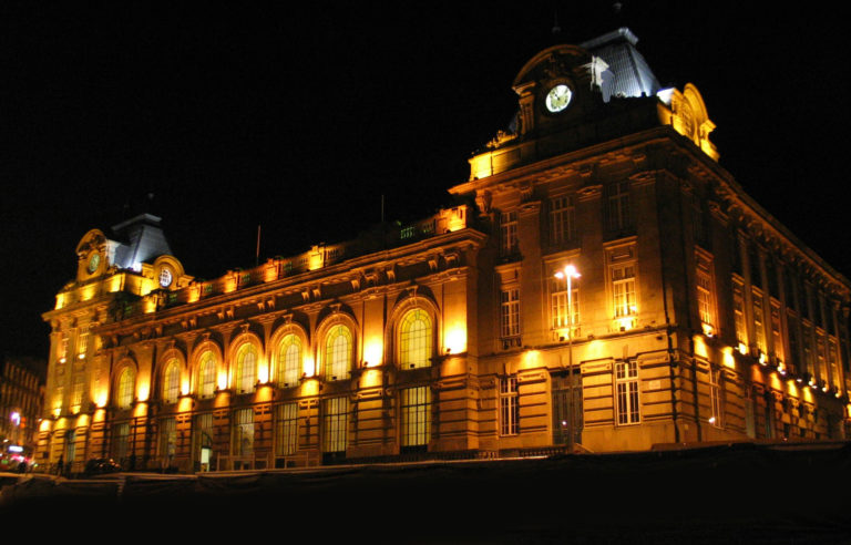 Exterior da Estação de São Bento, no Porto